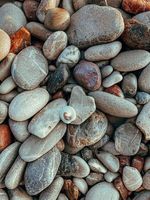 Kieselsteine yana druzhinina unsplash klein