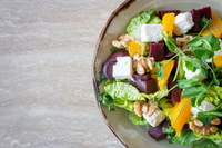 Salatteller Louis Hansel unsplash klein